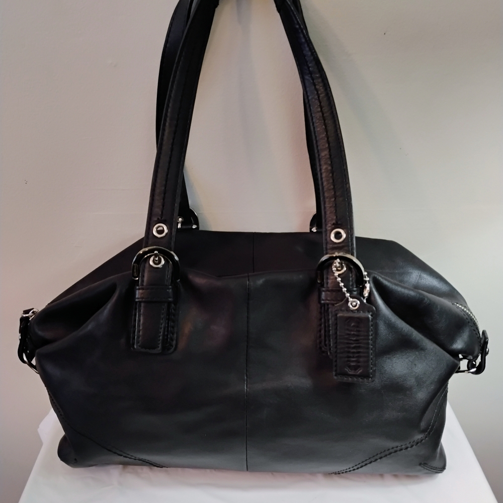 Elegant Black Leather Handbag